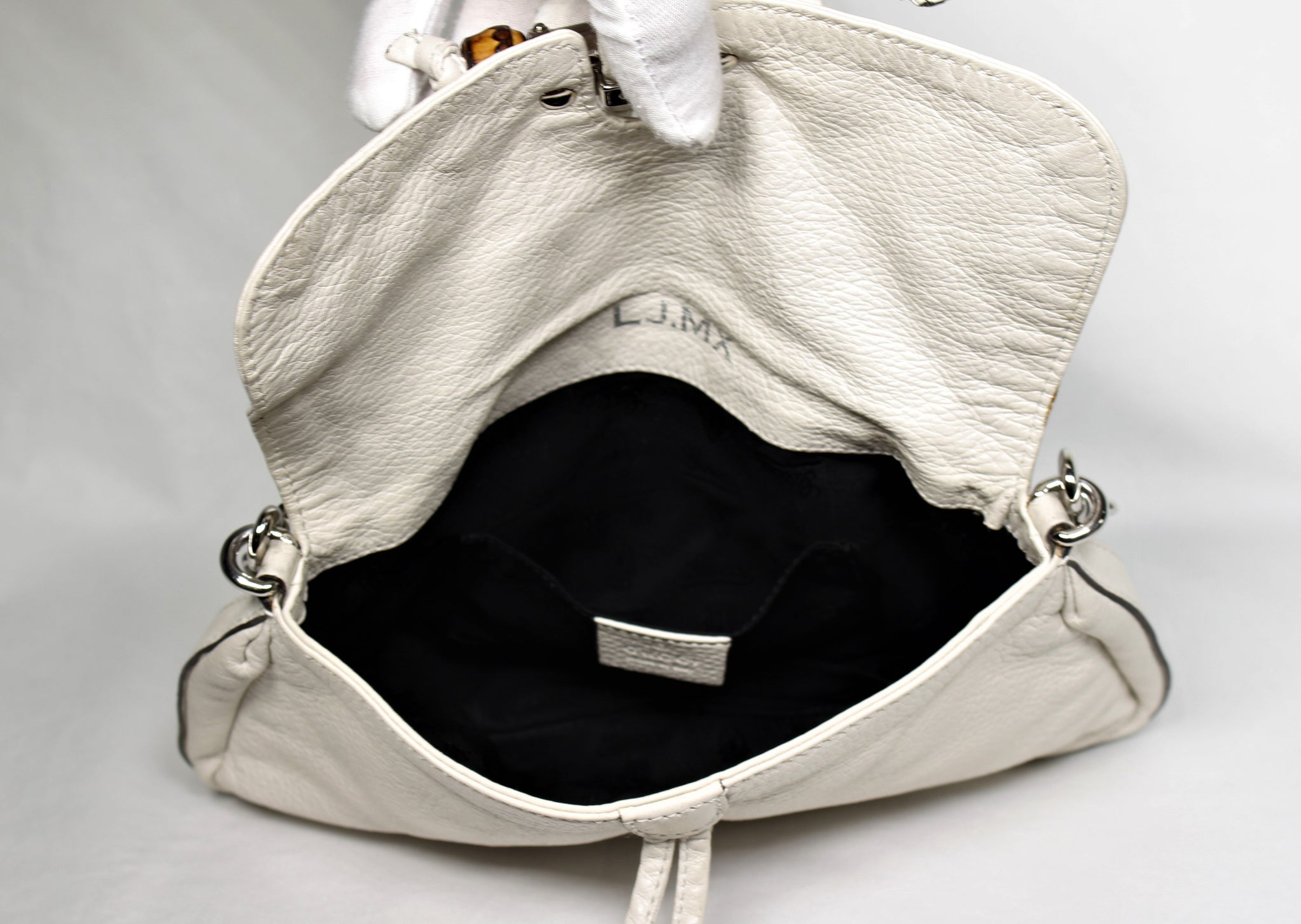 GUCCI Jungle Shoulder Bag – Monica's Boutique & Consignment